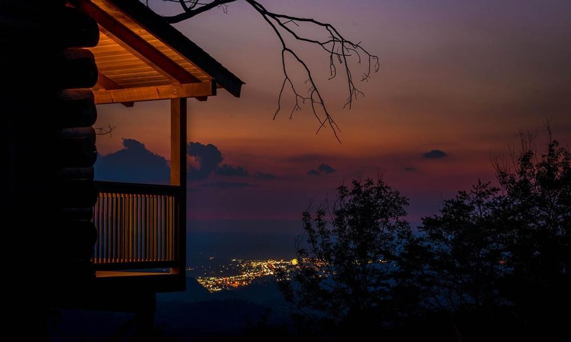 Swept Away Villa แกตลิงเบิร์ก ภายนอก รูปภาพ